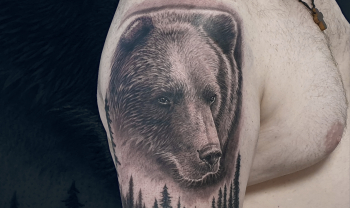 tattoo-spb male fresh blackngrey shoulder realistic 8hours tattoo bear forrest custom design johnick